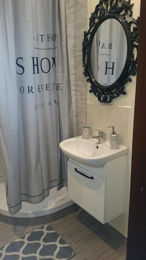 Cute Rooms Near The Centrum Гданск Екстериор снимка
